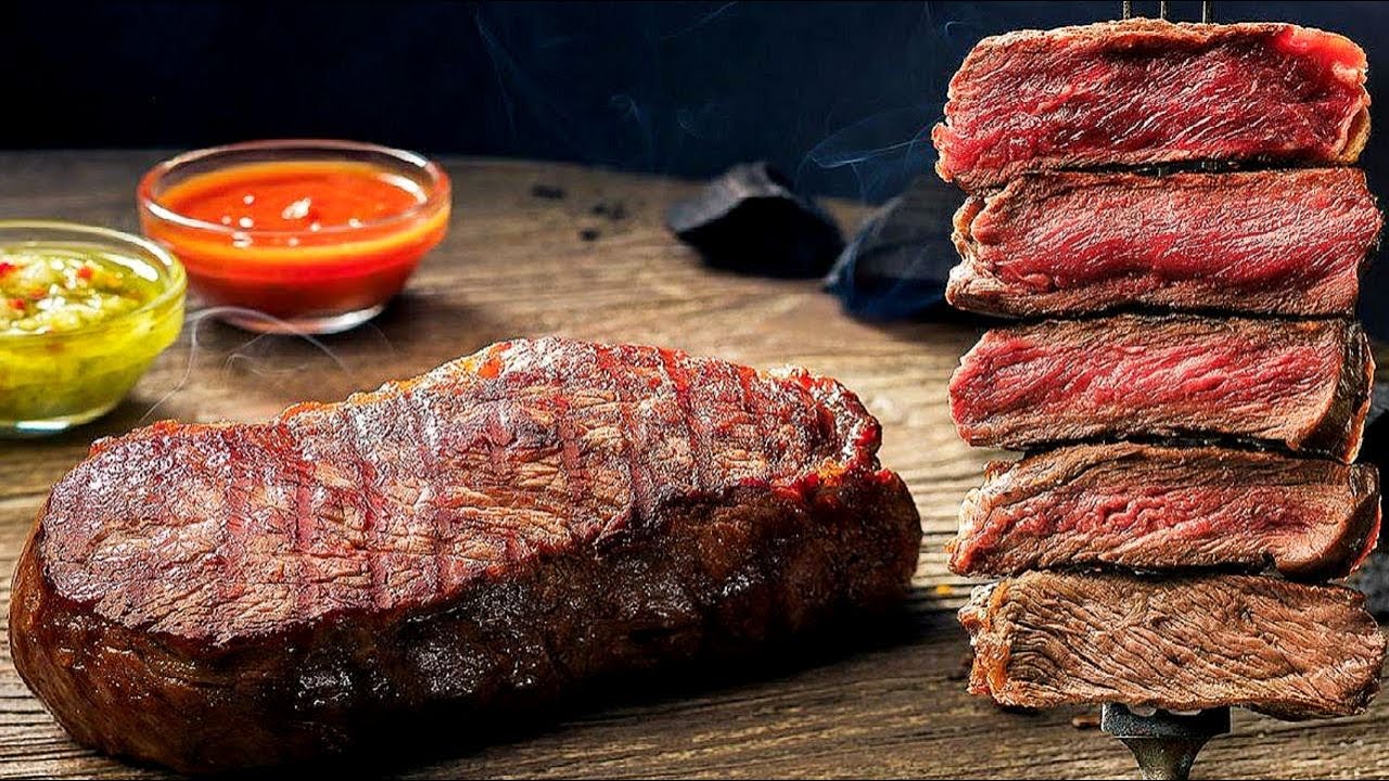 Grilled Steak with Red Pepper Sauce