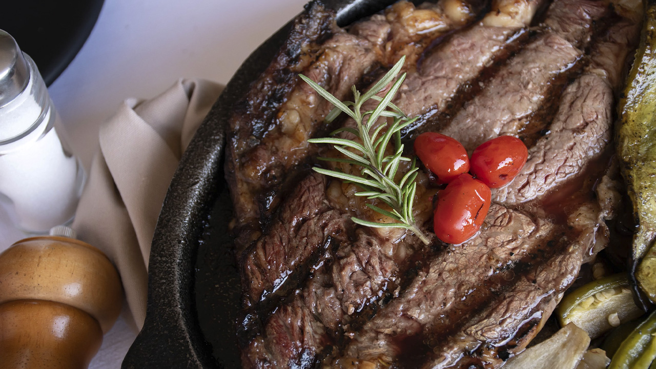 Introduction to the Gastronomic Delight of Steak Provencal